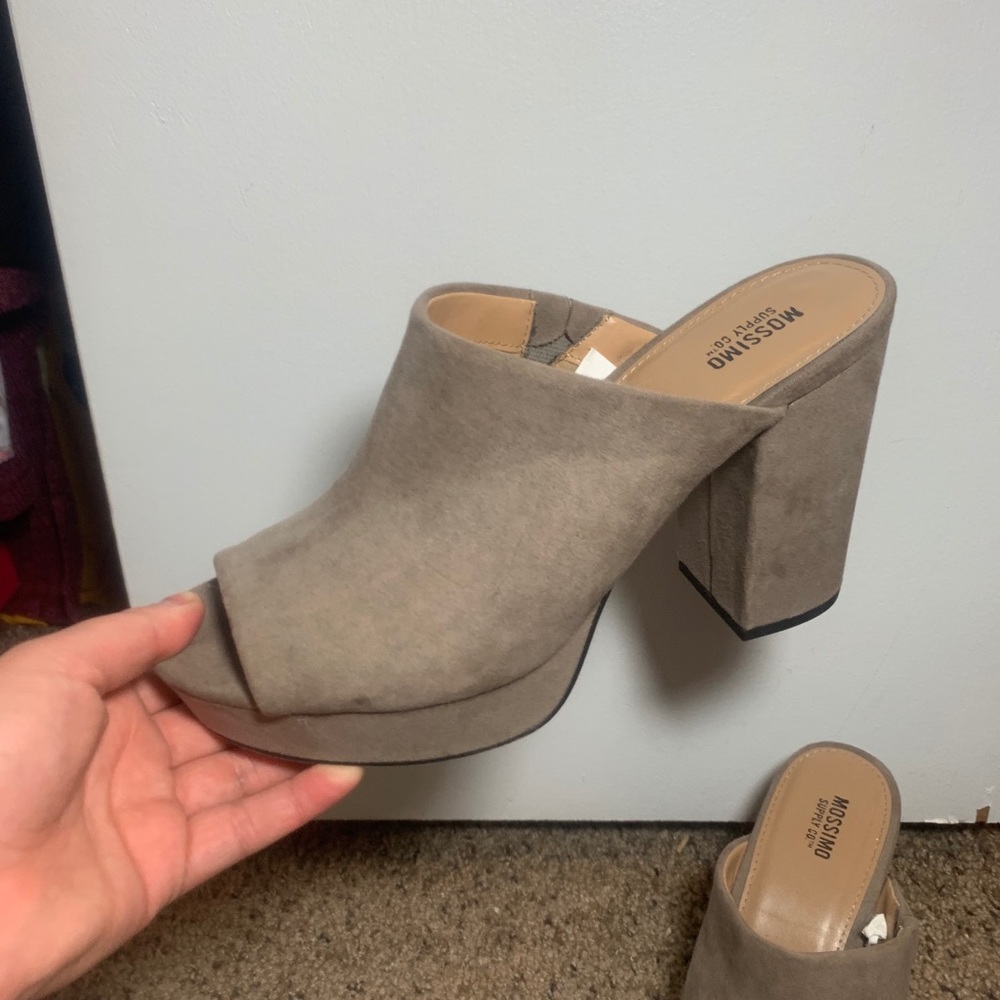 Shoes - Picture 2 of 5